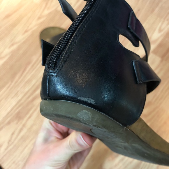 Steve Madden Black Sandals - Picture 12 of 12